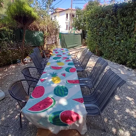 Apartament Ormos House
